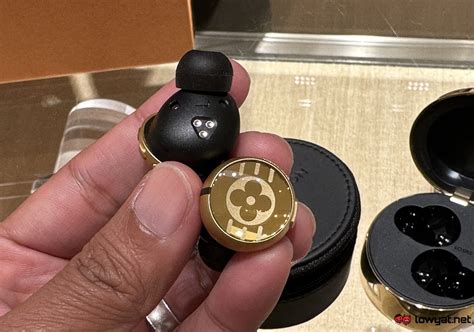 lv wireless earphones|louis vuitton light up earphones.